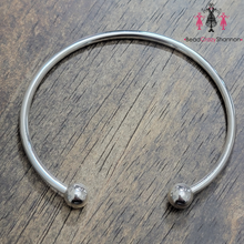 Load image into Gallery viewer, Fetching Cuff