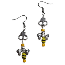 Load image into Gallery viewer, Queen Bee
