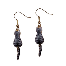 Load image into Gallery viewer, A Cat&#39;s Tail (Necklace &amp; Earrings)
