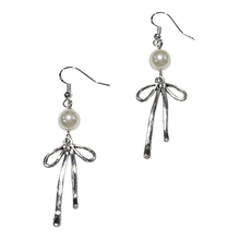 Load image into Gallery viewer, Everlasting Pearl Knot
