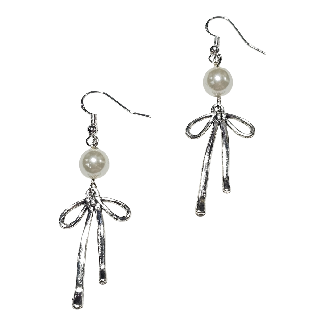 Everlasting Pearl Knot